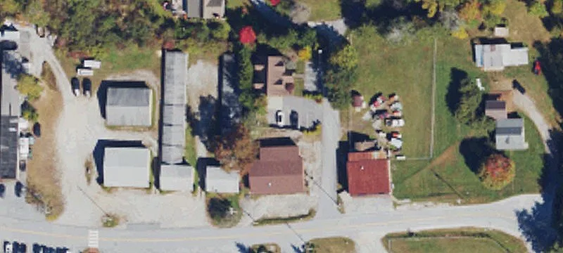 16 Holly Tree Ln