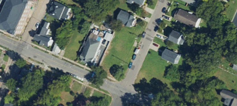 1309 Main St