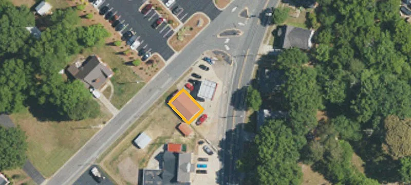 706 Main St