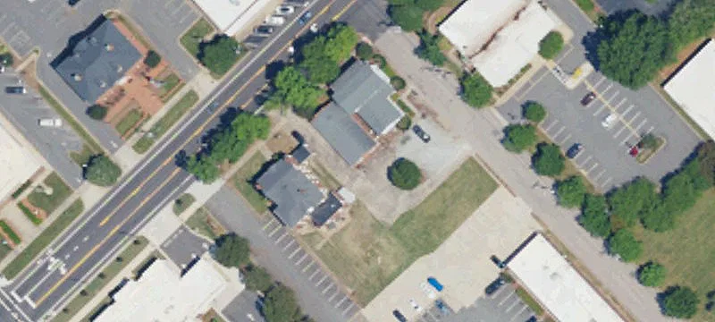 425 Main St