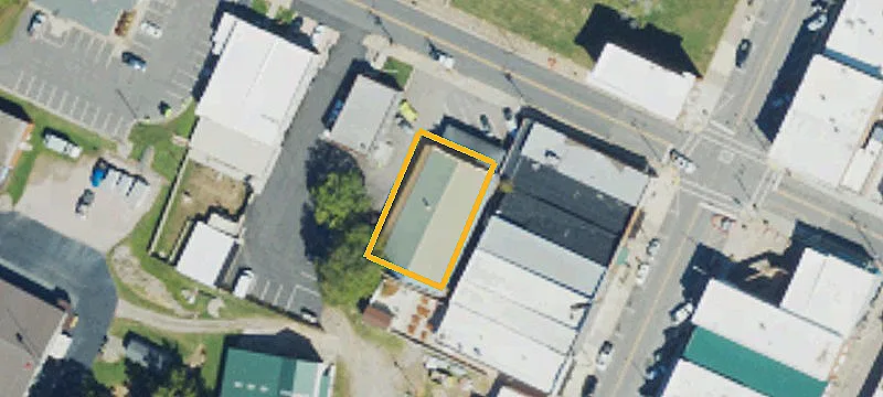 3 Mason St