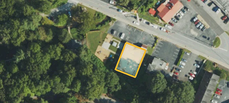1521 Haywood Rd