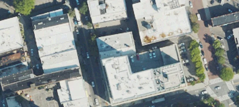 18 Broadway St