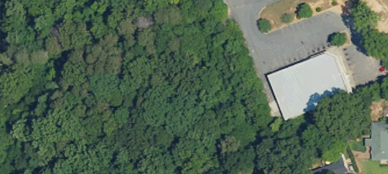 2001 Davis Park Rd