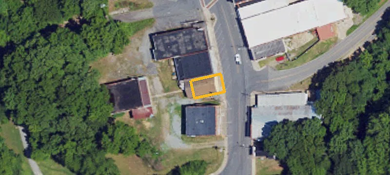 1534 Main St