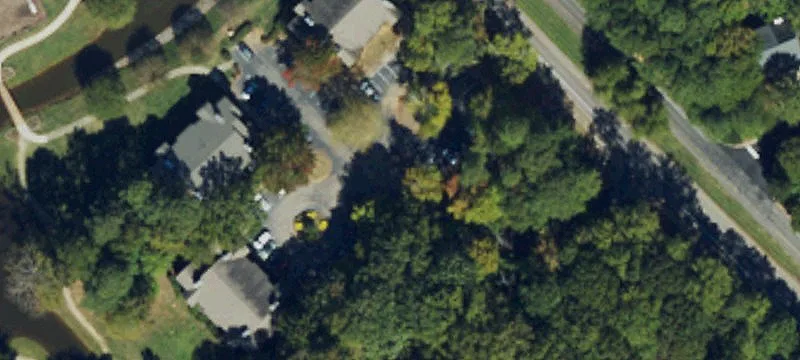 100 Pickering Pl