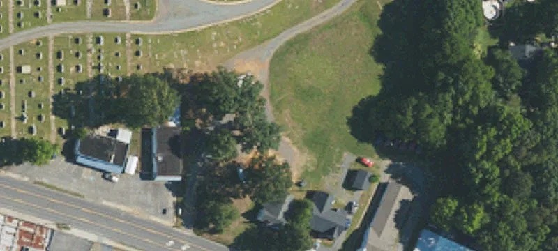 1425 Main St