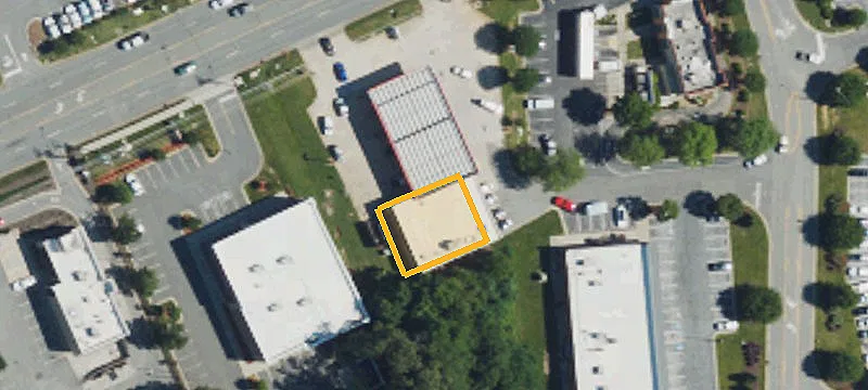 1005 Main St