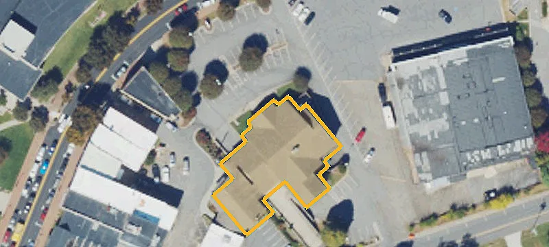 296 Main St