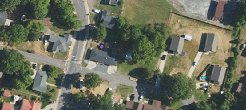 135 Leonard Ave