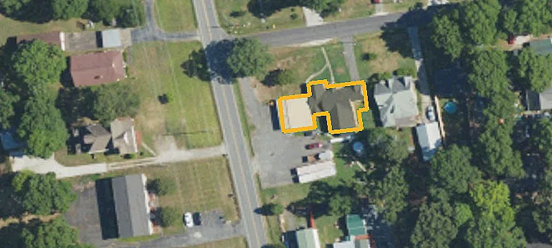 111 Maple NW Ave