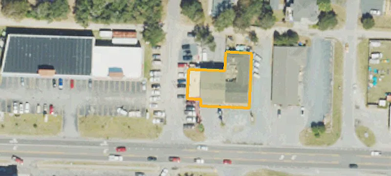 5902 Oak Is Dr