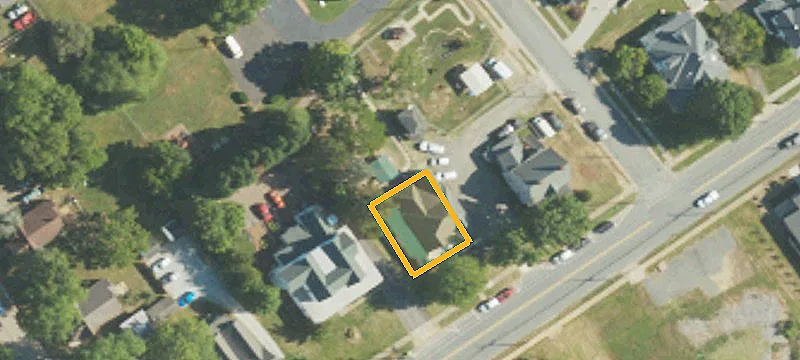 413 Main St