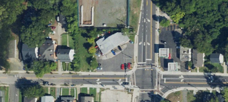 813 Holloway St