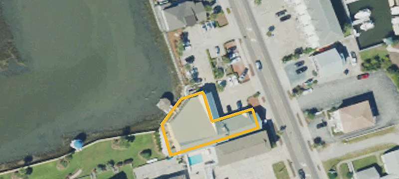 16 Cswy Dr