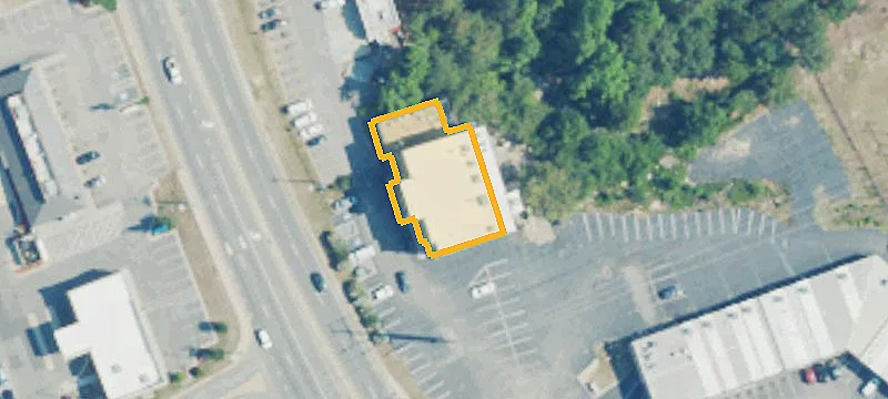 3041 Main St