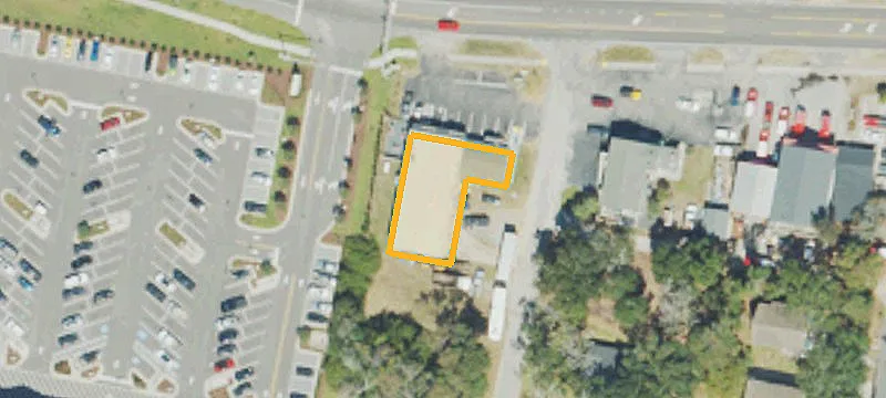 5121 Oak Is Dr
