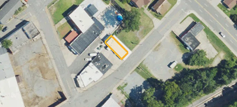 10 Railroad St