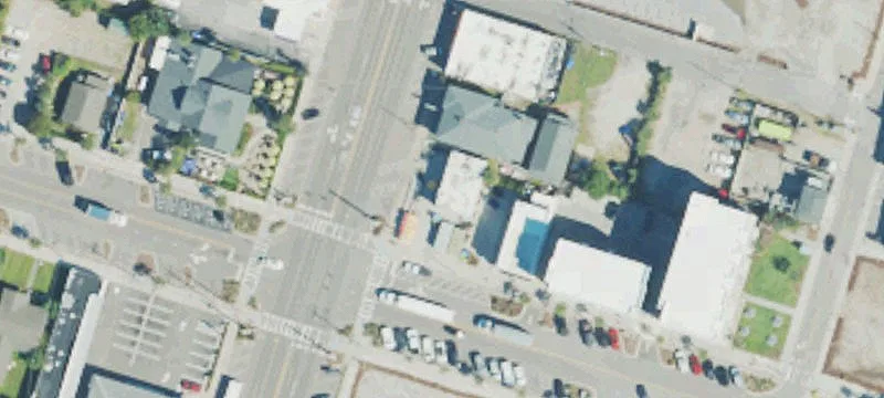 2 Lk Park N Blvd
