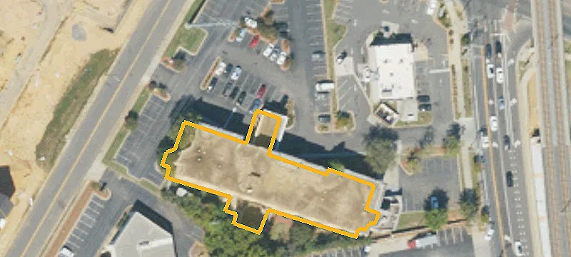 242 Woodlawn Rd
