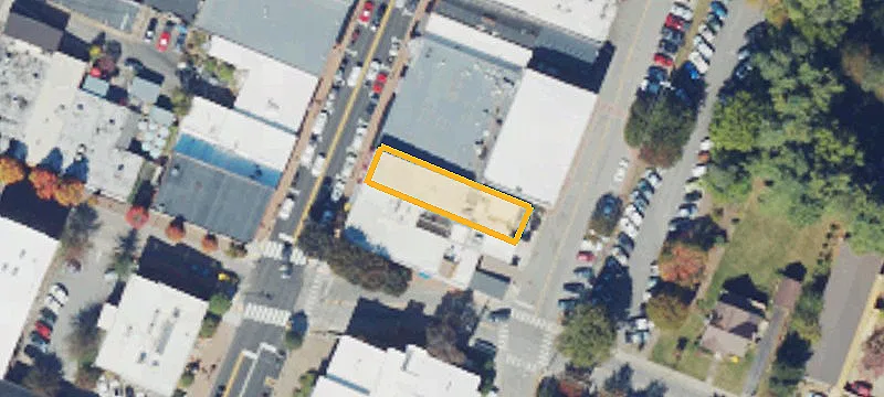 18 Main St