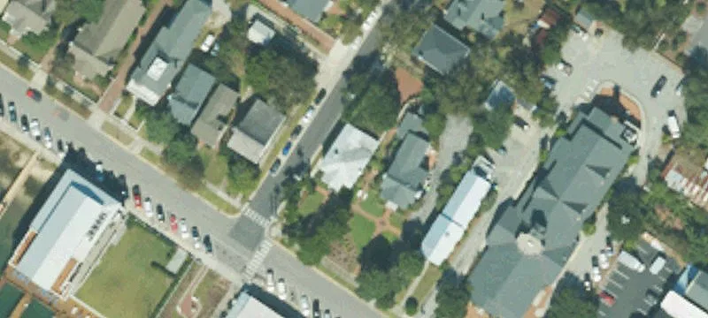 301 Frnt St