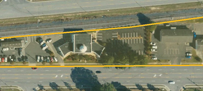 1221 Main St