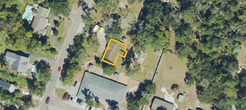 804 Leonard St