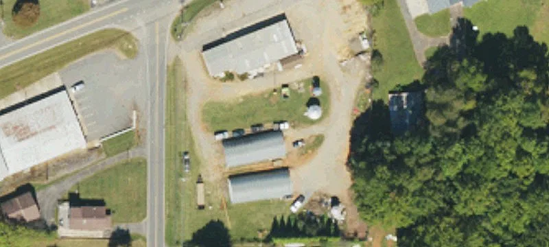2493 Hickory Hwy