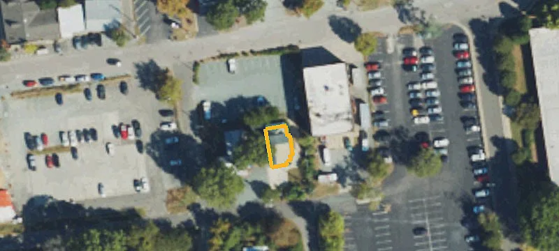 203 Carr St