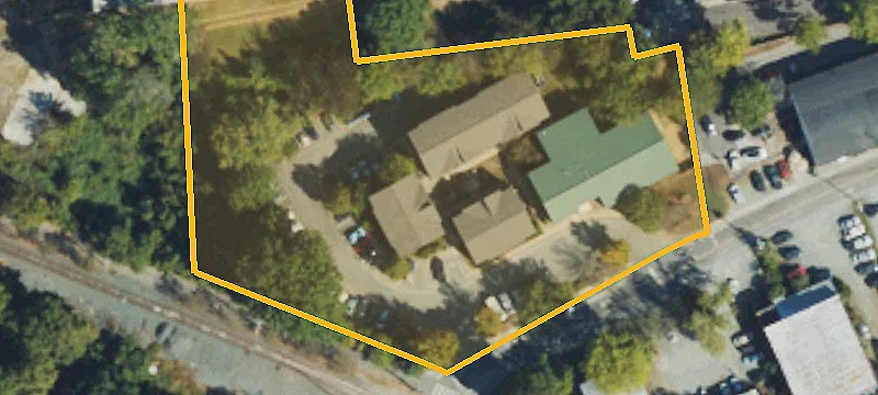 102 Brewer Ln