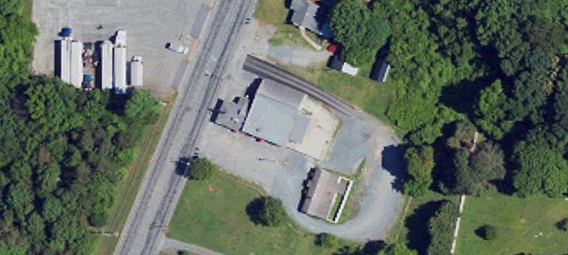 725 Main St