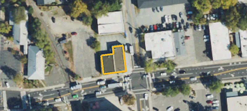 211 Main St