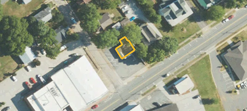 401 Main St