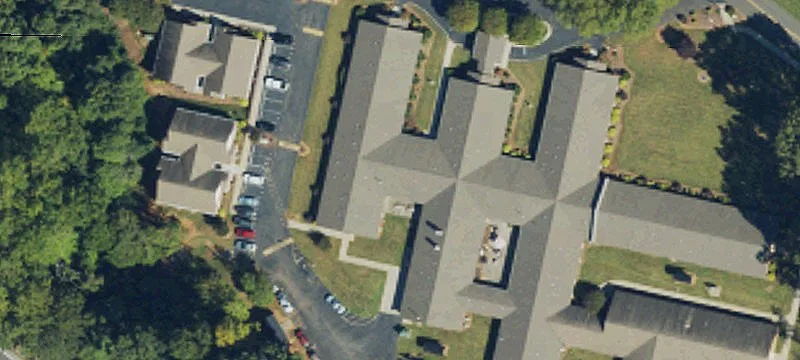 300 Meadowlands Dr