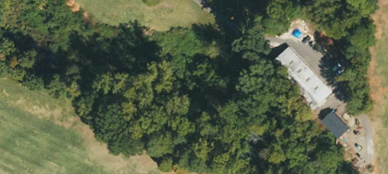 303 Country Clb Acres