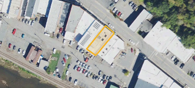 90 Main St