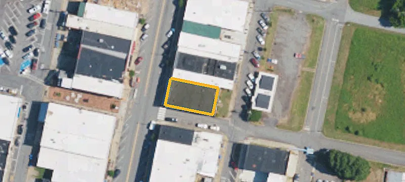196 Main St