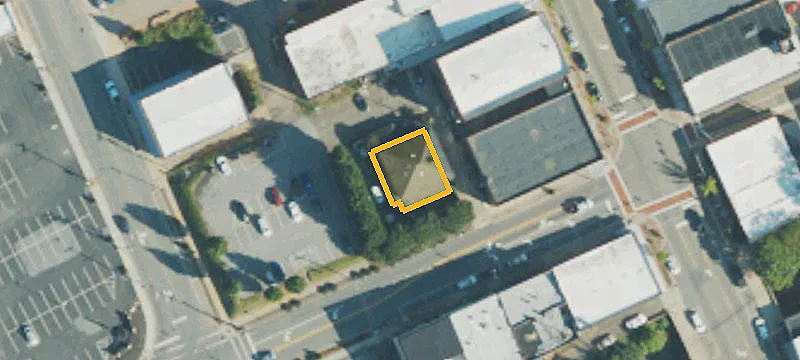 28 Henderson St