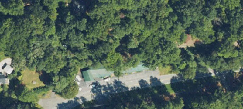 2400 Memorial Hwy