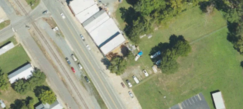 2073 Main St