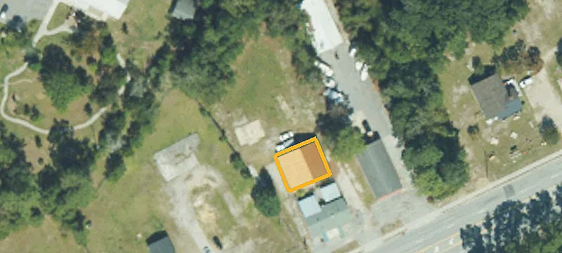 1121 Cedar Pt Blvd