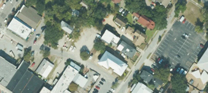 127 Middle Ln