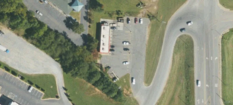 102 Holiday Inn Dr