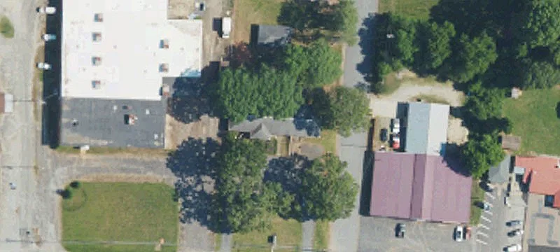 1320 Main St