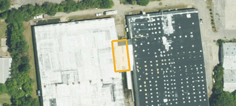320 Commerce Ct