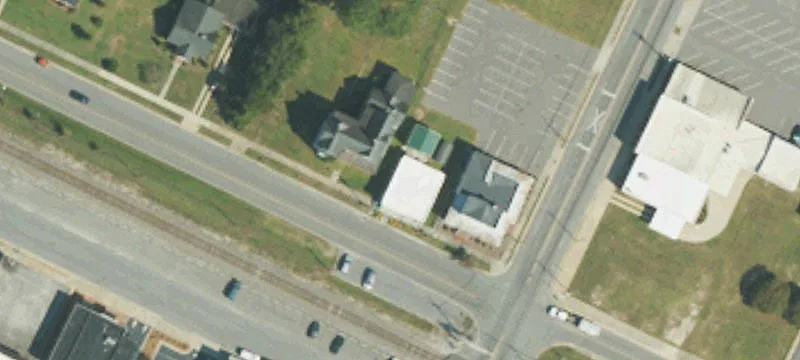 106 Railroad St