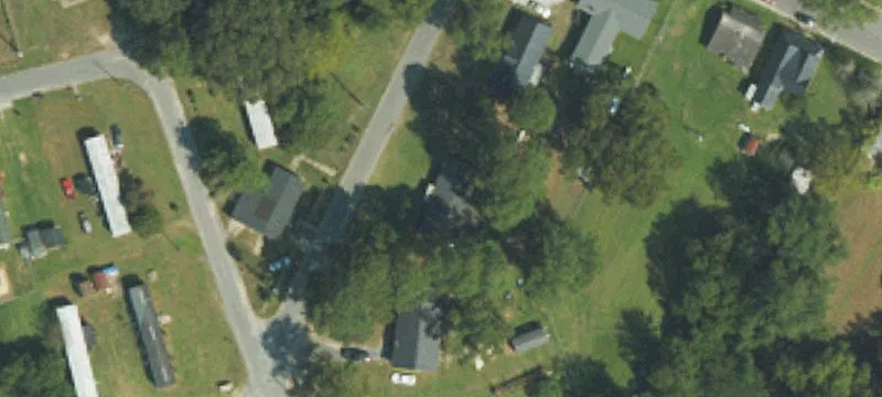 305 Ctr St