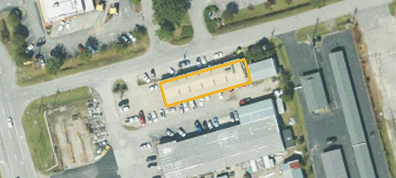 1305 Main St