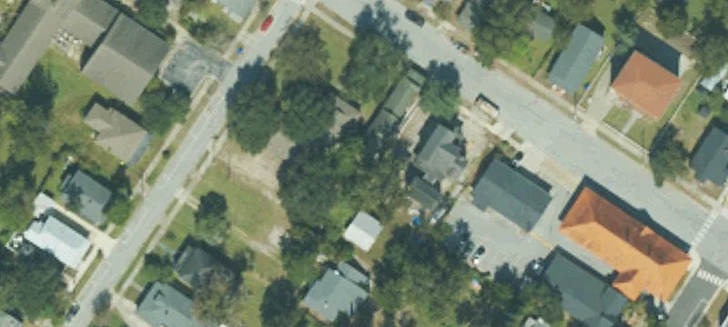 606 Broad St